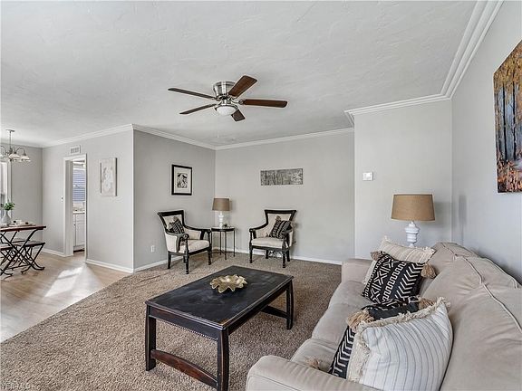 4th image of 2656 Fairland St