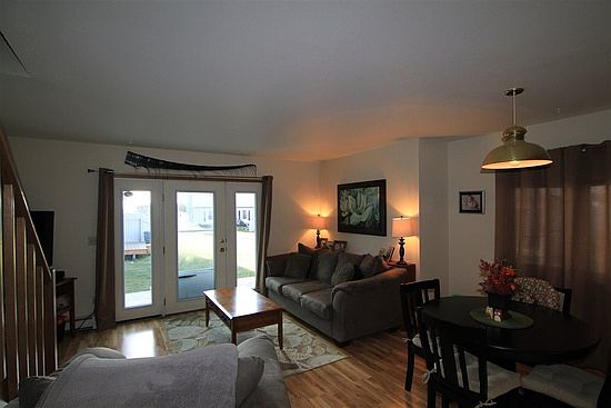 1st image of 28TH Ave APT 4