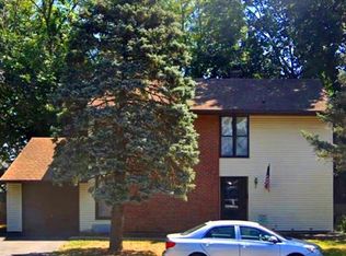 9 Robertson Rd, East Windsor, NJ 08520