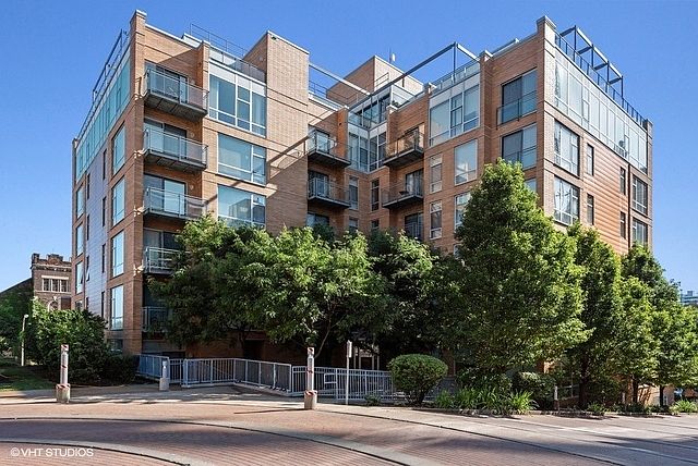 1st image of 1740 Oak Ave #205A