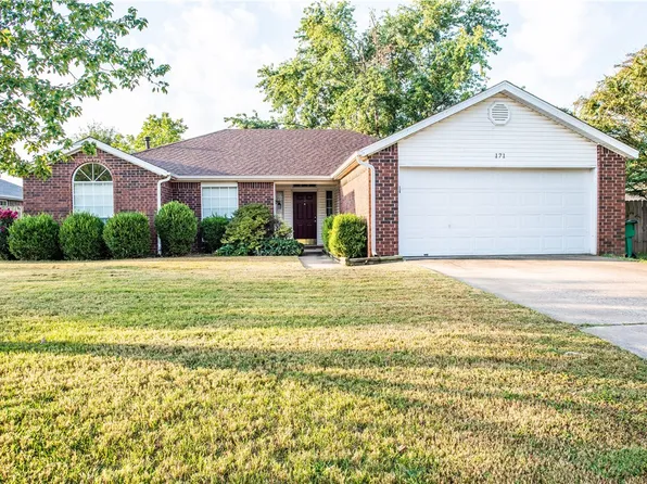 171 Robin Hood Ct, Springdale, AR 72764
