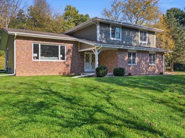 N63W37832 Ramsgate COURT, Oconomowoc, WI 53066