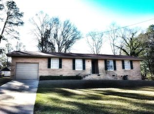 1606 Adrian Rd, Dothan, AL 36303