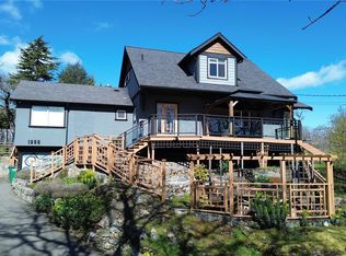1298 Astoria St, Saanich, BC V8P 1W1