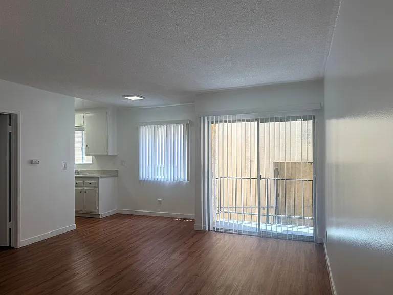 241 N Redondo Ave — Photo 2