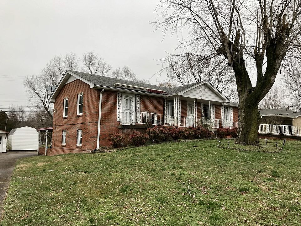 2nd image of 407 Lisle Dr