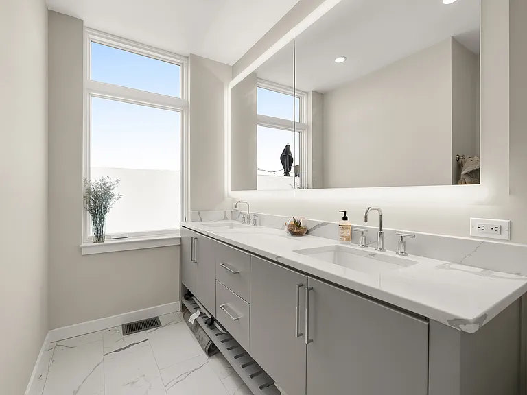 646 H St NE #601 — Photo 18