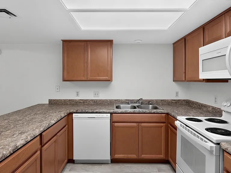 6255 E Ivy St — Photo 10
