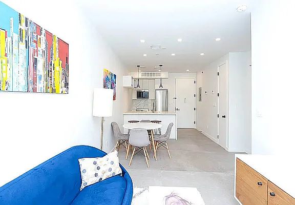5th image of 537 Grand St #5B