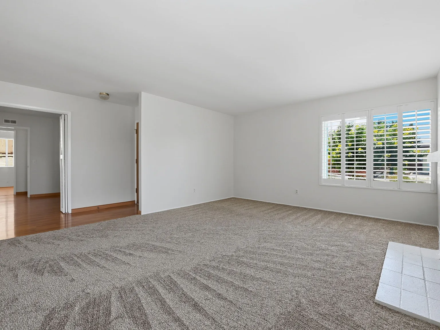 4 bed, 1658 sqft, $5,900 — Photo 4