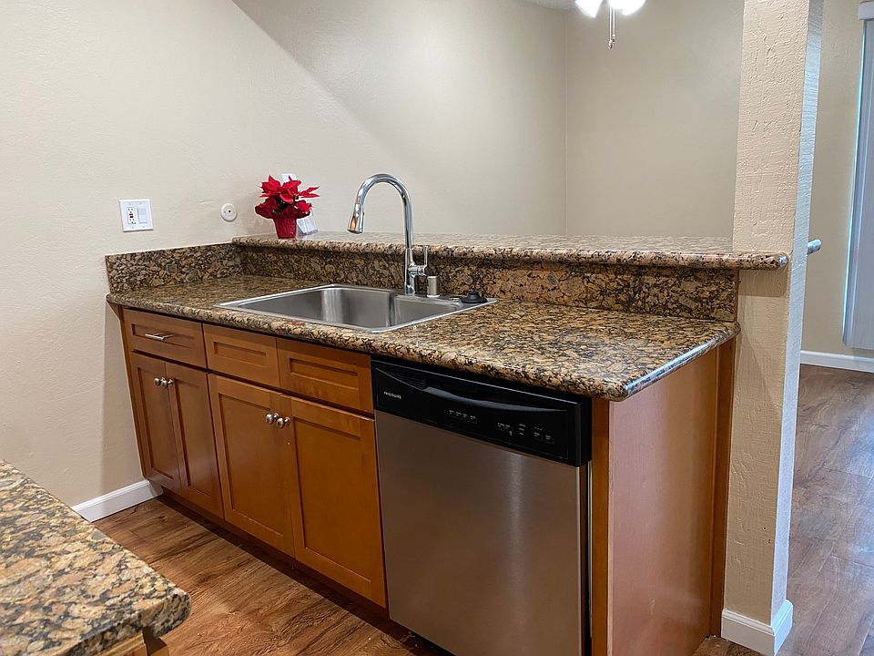 1st image of 851 Domingo Dr APT 20