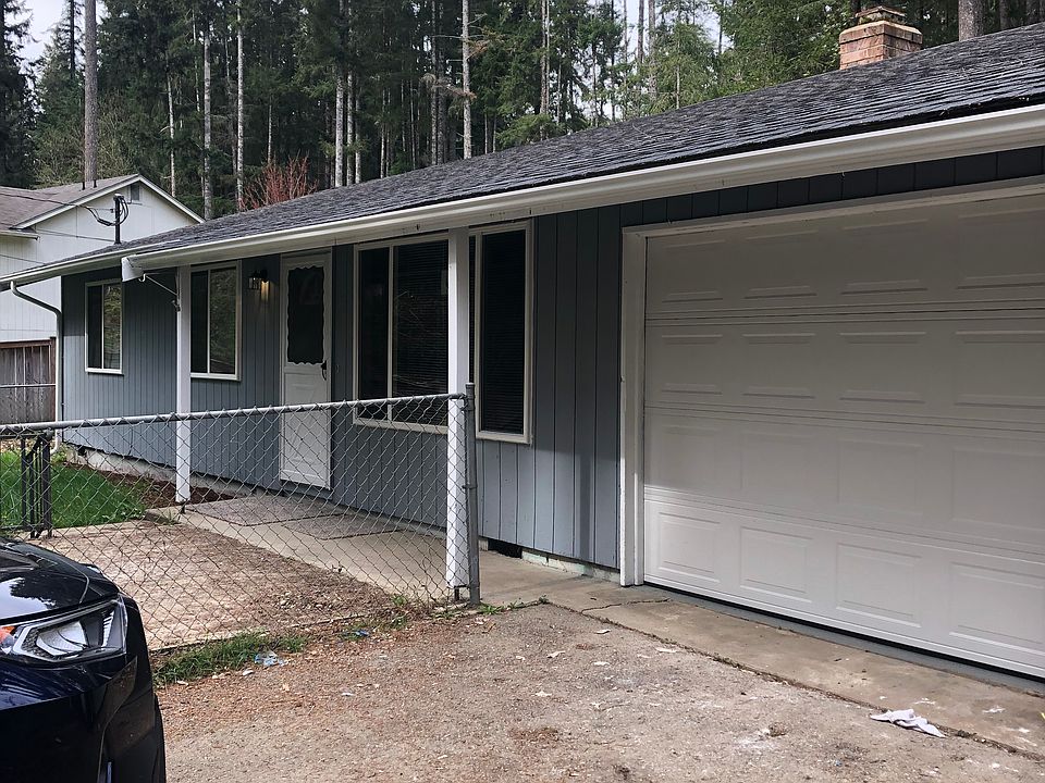 1st image of 14915 Holiday Dr NW