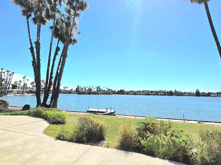 6480 Havenside Dr — Photo 24