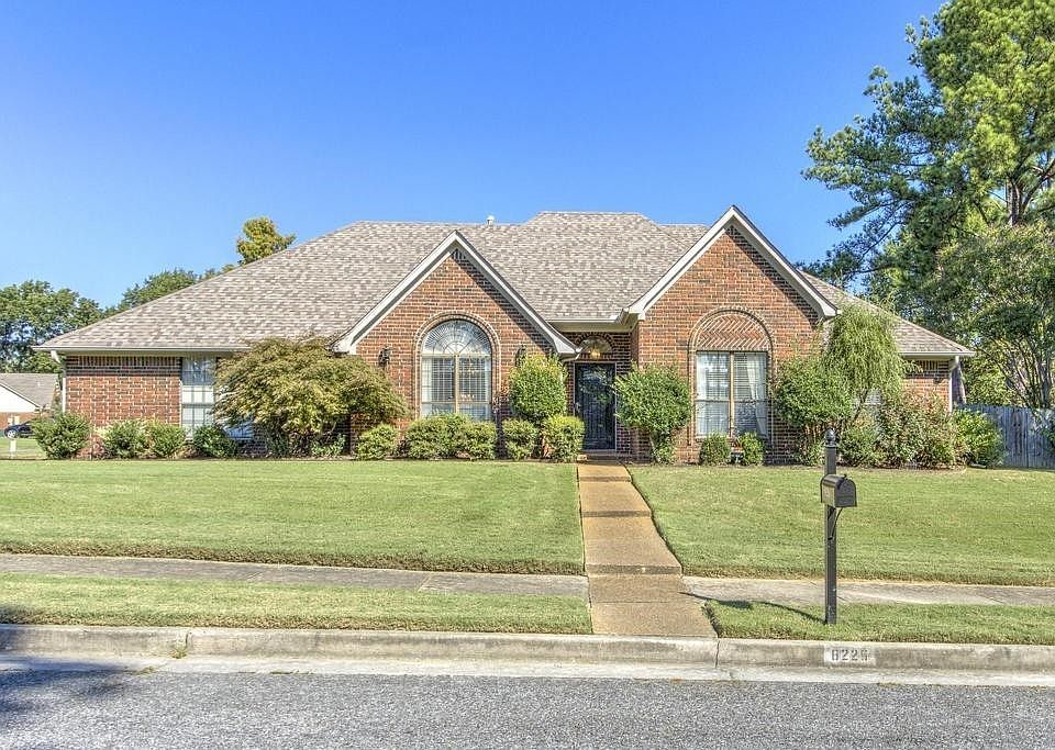 1st image of 8226 Clinton Way Ln