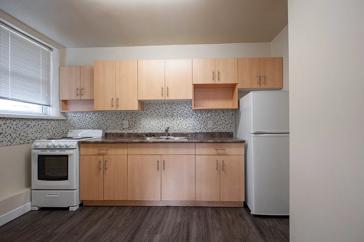 Building Photo - 331 Marion St #2