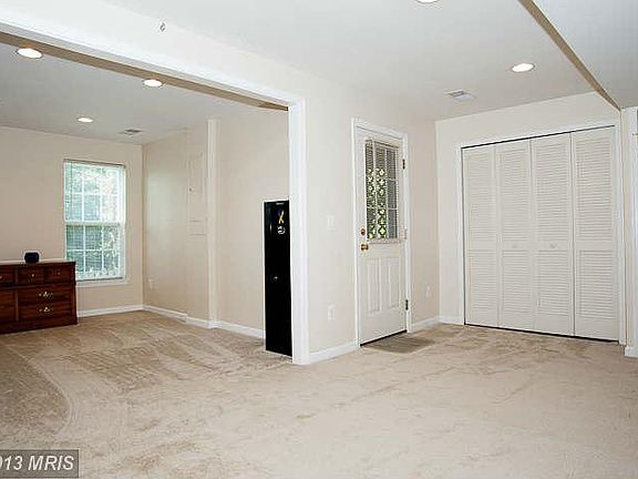 3rd image of 22 S Kingsbridge Ct
