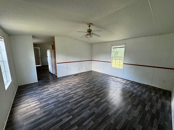 2nd image of 1635 177th Rd