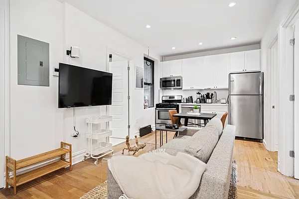 Rented by Outpost Brokerage LLC | media 15