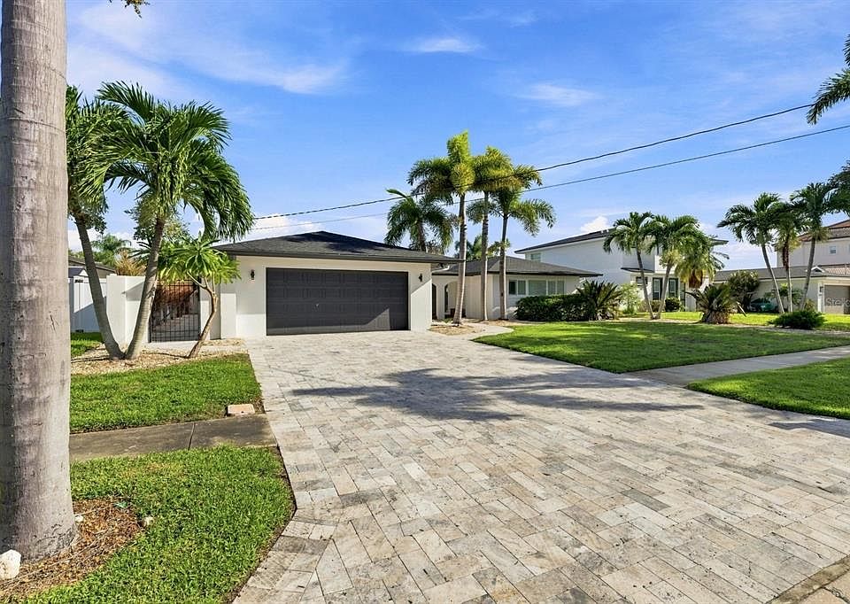 1st image of 320 PALM ISLAND NE