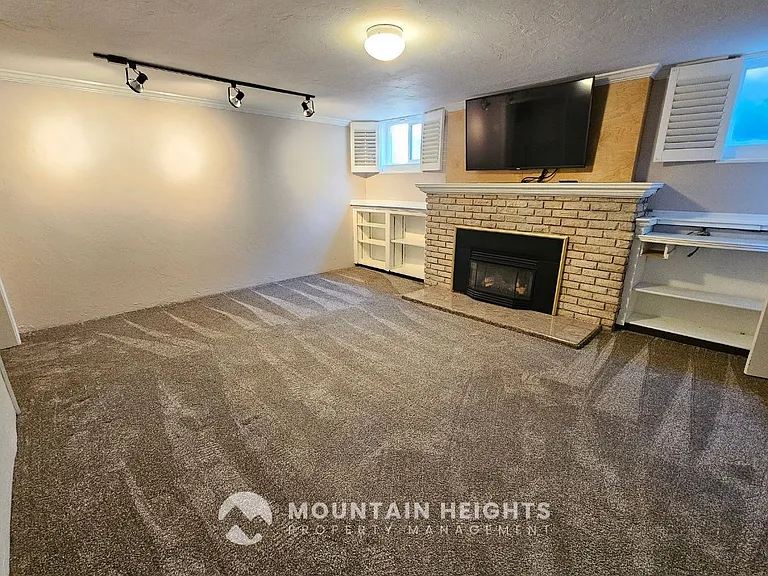 2473 S Hartford St — Photo 18