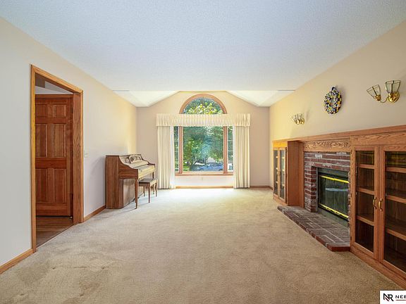 4th image of 4440 Birch Hollow Dr
