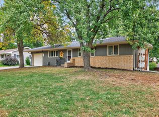 2670 Quail Ave N, Golden Valley, MN 55422