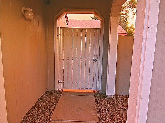 4th image of 4223 E Carter Dr