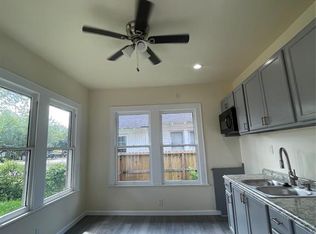 2119 Davis St, Houston, TX 77026