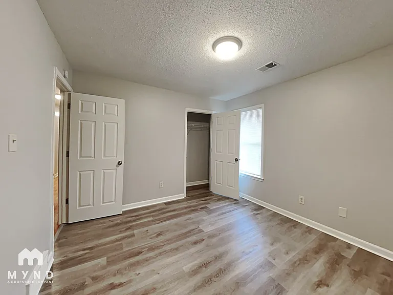 464 Windridge Point — Photo 17
