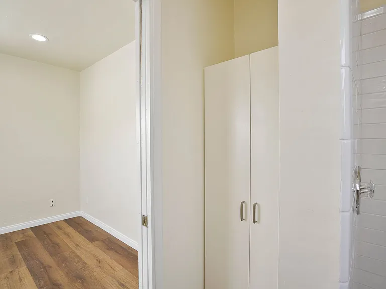 Cedar 4-Plex — Photo 20