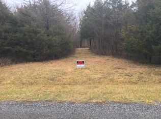 Kestrel Dr, Falling Waters, WV 25419