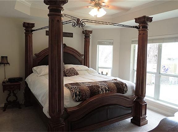 5th image of 2805 Oakwood Dr