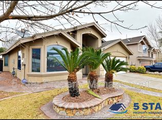 5005 Moon Ranch Ln, El Paso, TX 79934