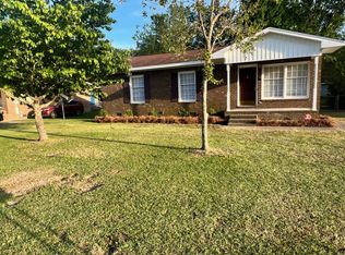 1304 E 9th St, Lumberton, NC 28358