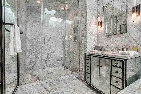 Rented by Compass | media 12