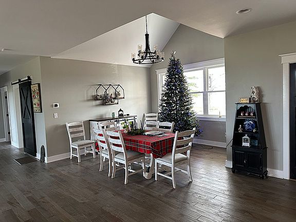 Dining Area with Cath Clng