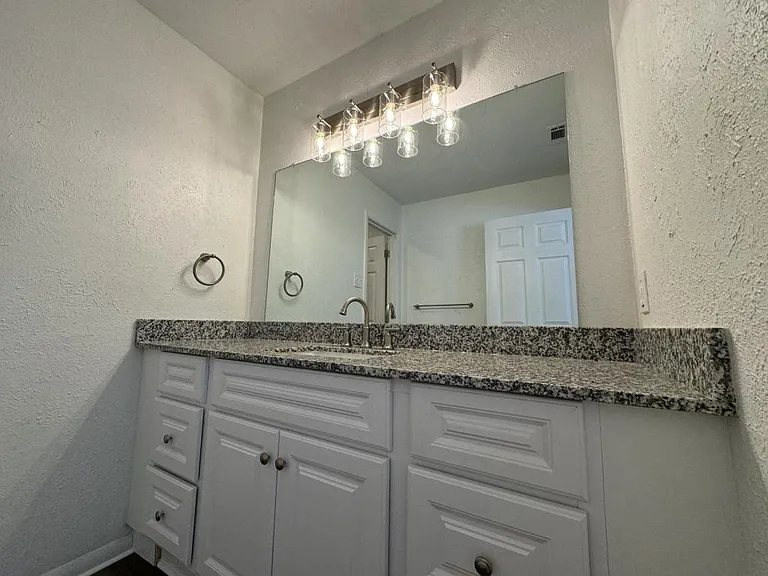 3912 Shallow Ford Rd — Photo 10