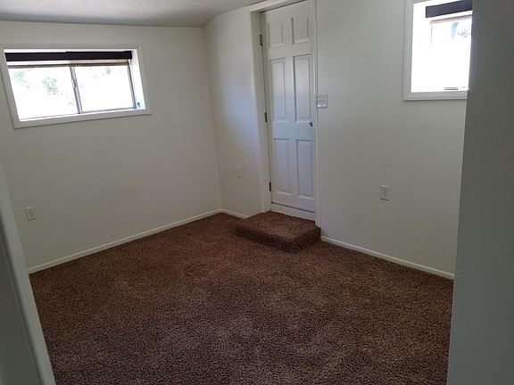 5th image of 926 N Gladeview Dr