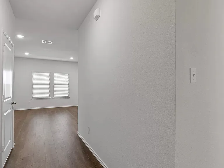 810 Turnbuckle Ct — Photo 2