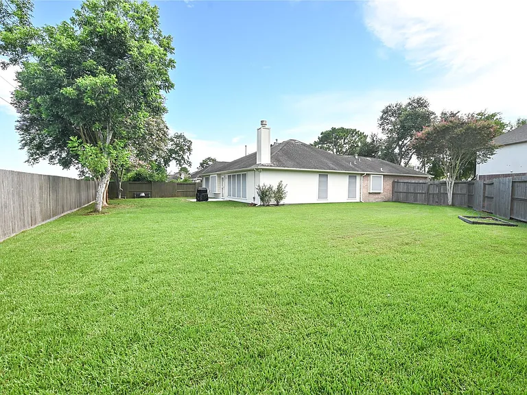 203 Colony Creek Dr — Photo 24