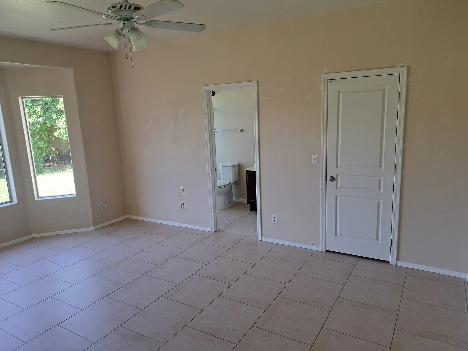 4 bed, 1700 sqft, $2,100 — Photo 4