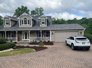 3841 New Texas Rd, Pittsburgh, PA 15239