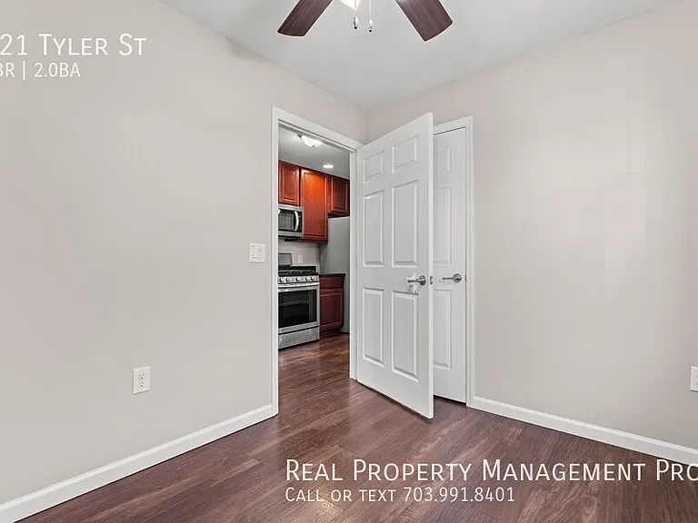 321 Tyler St — Photo 11