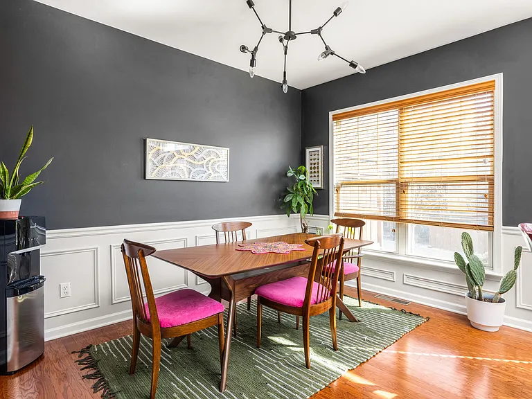 813 Charles Bank Ave SE — Photo 14