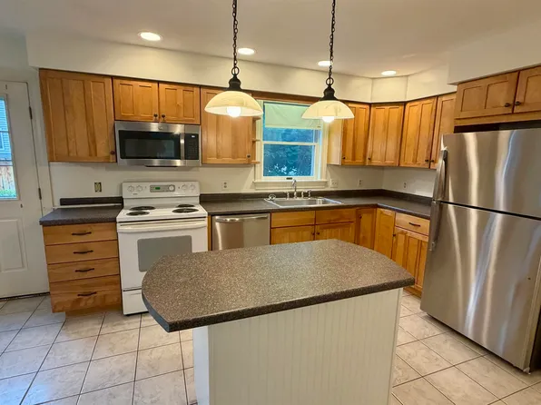 11 Horne St, Dover, NH 03820