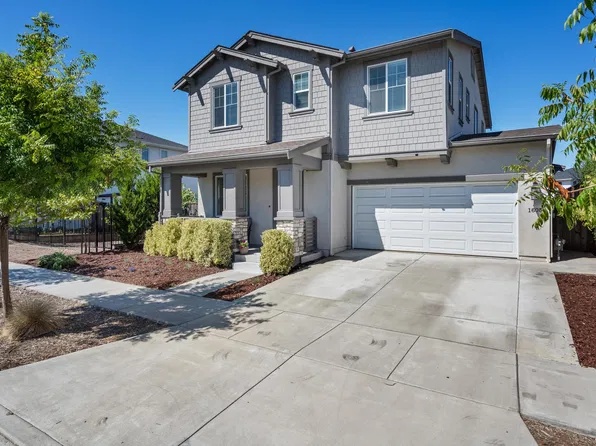 1605 Country Manor Dr, Santa Rosa, CA 95403