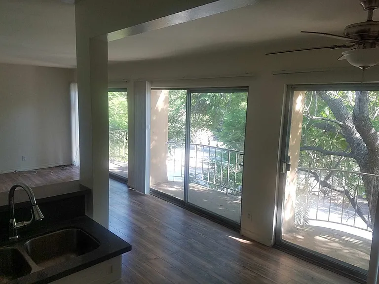 12313 Chandler Blvd — Photo 9