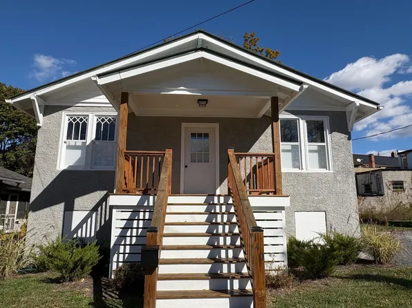 140 Palm Beach Ave, White Sulphur Springs, WV 24986