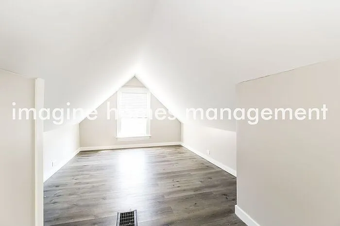 2030 Mackoy St — Photo 8