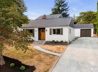 3532 SW Ocean View Dr, Seattle, WA 98146